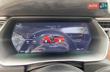 Ліфтбек Tesla Model S 2017 в Чернівцях