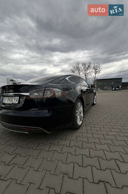 Лифтбек Tesla Model S 2013 в Черновцах