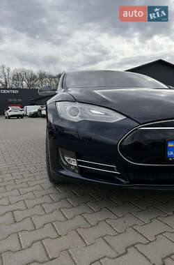 Лифтбек Tesla Model S 2013 в Черновцах