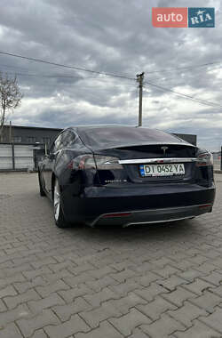 Лифтбек Tesla Model S 2013 в Черновцах