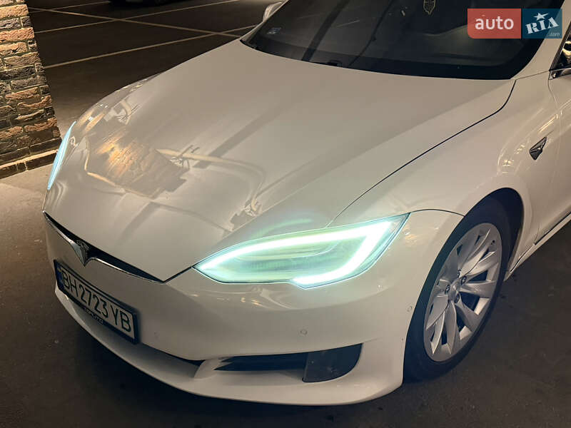 Ліфтбек Tesla Model S 2017 в Одесі фото 5 Ліфтбек Tesla Model S 2017 в Одесі
