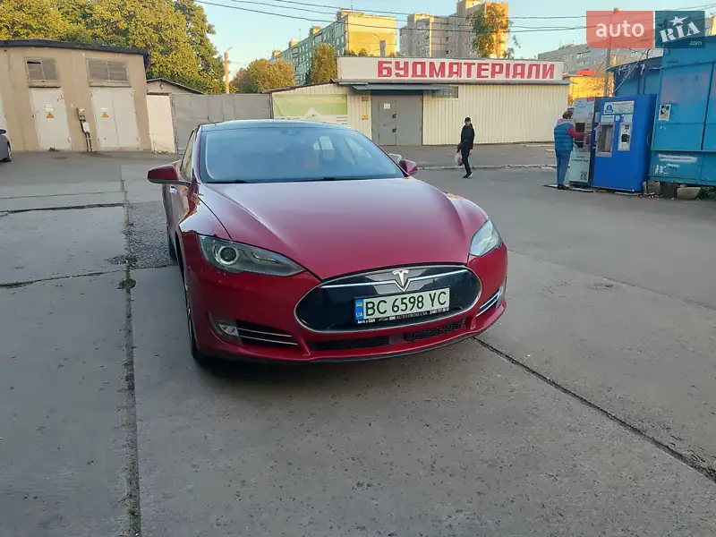 Tesla Model S