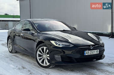 Ліфтбек Tesla Model S 2017 в Вінниці