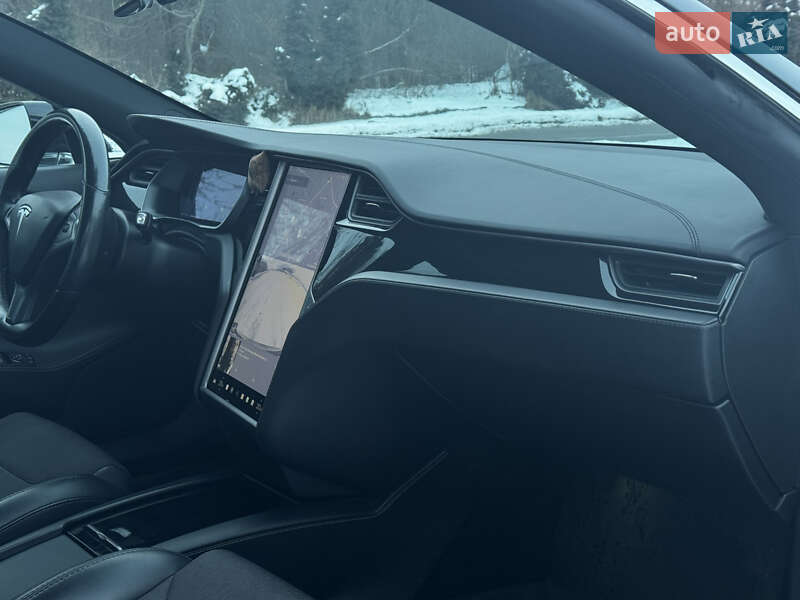 Ліфтбек Tesla Model S 2018 в Львові фото 28 Ліфтбек Tesla Model S 2018 в Львові
