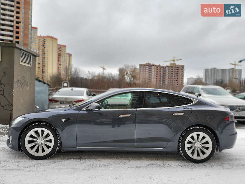 Ліфтбек Tesla Model S 2017 в Києві фото 3 Ліфтбек Tesla Model S 2017 в Києві