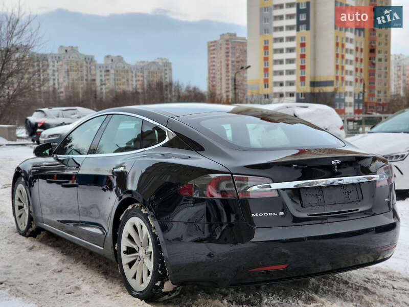 Ліфтбек Tesla Model S 2017 в Києві фото 10 Ліфтбек Tesla Model S 2017 в Києві