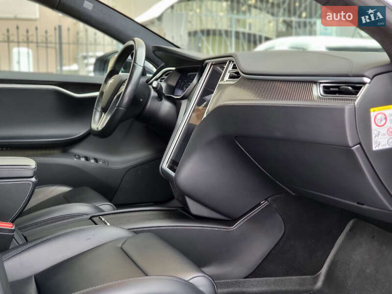Ліфтбек Tesla Model S 2017 в Києві фото 11 Ліфтбек Tesla Model S 2017 в Києві
