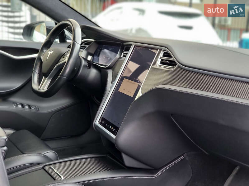 Ліфтбек Tesla Model S 2017 в Києві фото 12 Ліфтбек Tesla Model S 2017 в Києві
