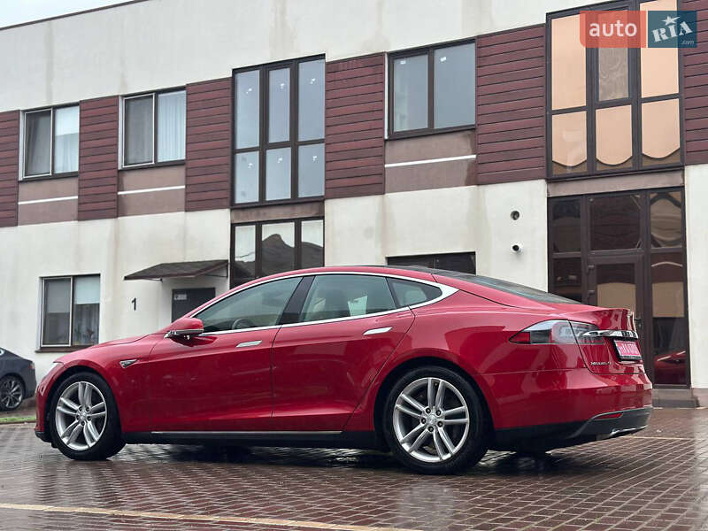 Лифтбек Tesla Model S 2015 в Одессе