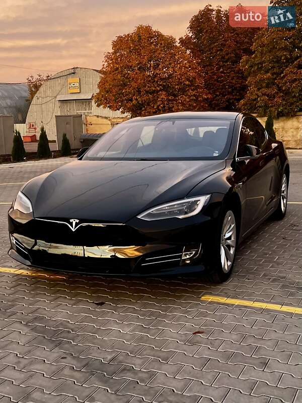 Лифтбек Tesla Model S 2019 в Одессе