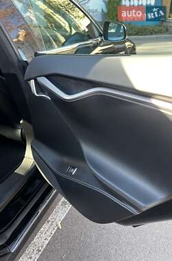 Лифтбек Tesla Model S 2019 в Одессе