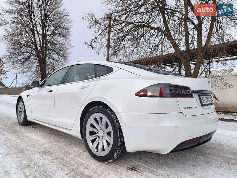 Лифтбек Tesla Model S 2017 в Сквире