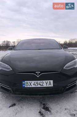 Лифтбек Tesla Model S 2017 в Виннице