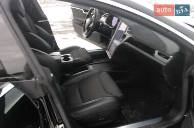 Лифтбек Tesla Model S 2017 в Виннице