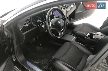 Лифтбек Tesla Model S 2017 в Виннице