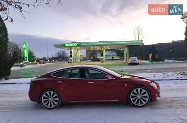 Лифтбек Tesla Model S 2016 в Сквире