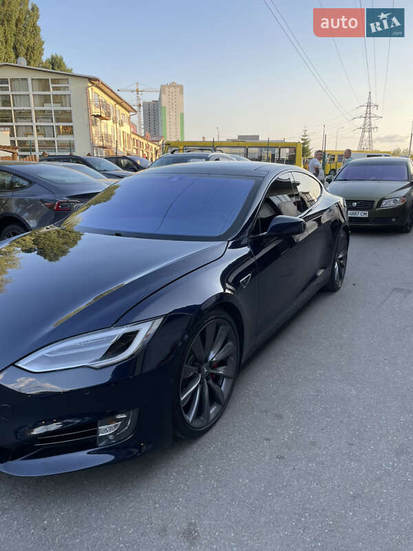 Ліфтбек Tesla Model S 2015 в Києві фото 5 Ліфтбек Tesla Model S 2015 в Києві