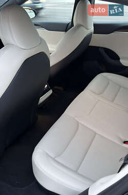 Лифтбек Tesla Model S 2022 в Киеве