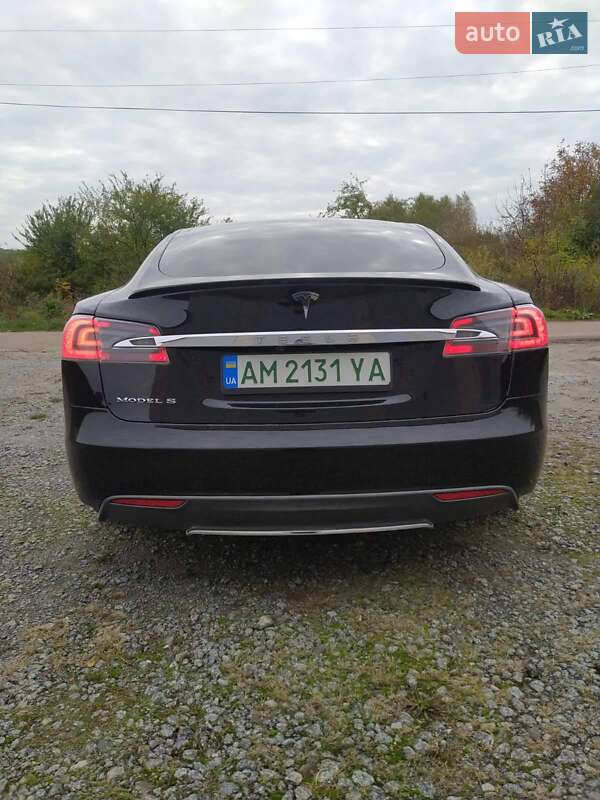 Ліфтбек Tesla Model S 2012 в Бердичеві