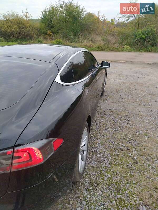 Ліфтбек Tesla Model S 2012 в Бердичеві