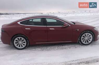 Лифтбек Tesla Model S 2018 в Виннице