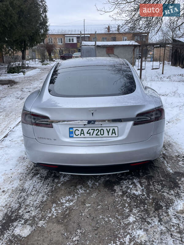 Лифтбек Tesla Model S 2013 в Жашкове