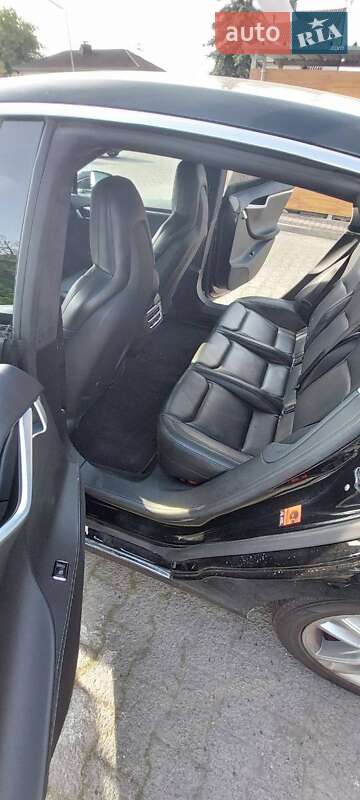 Ліфтбек Tesla Model S 2014 в Києві