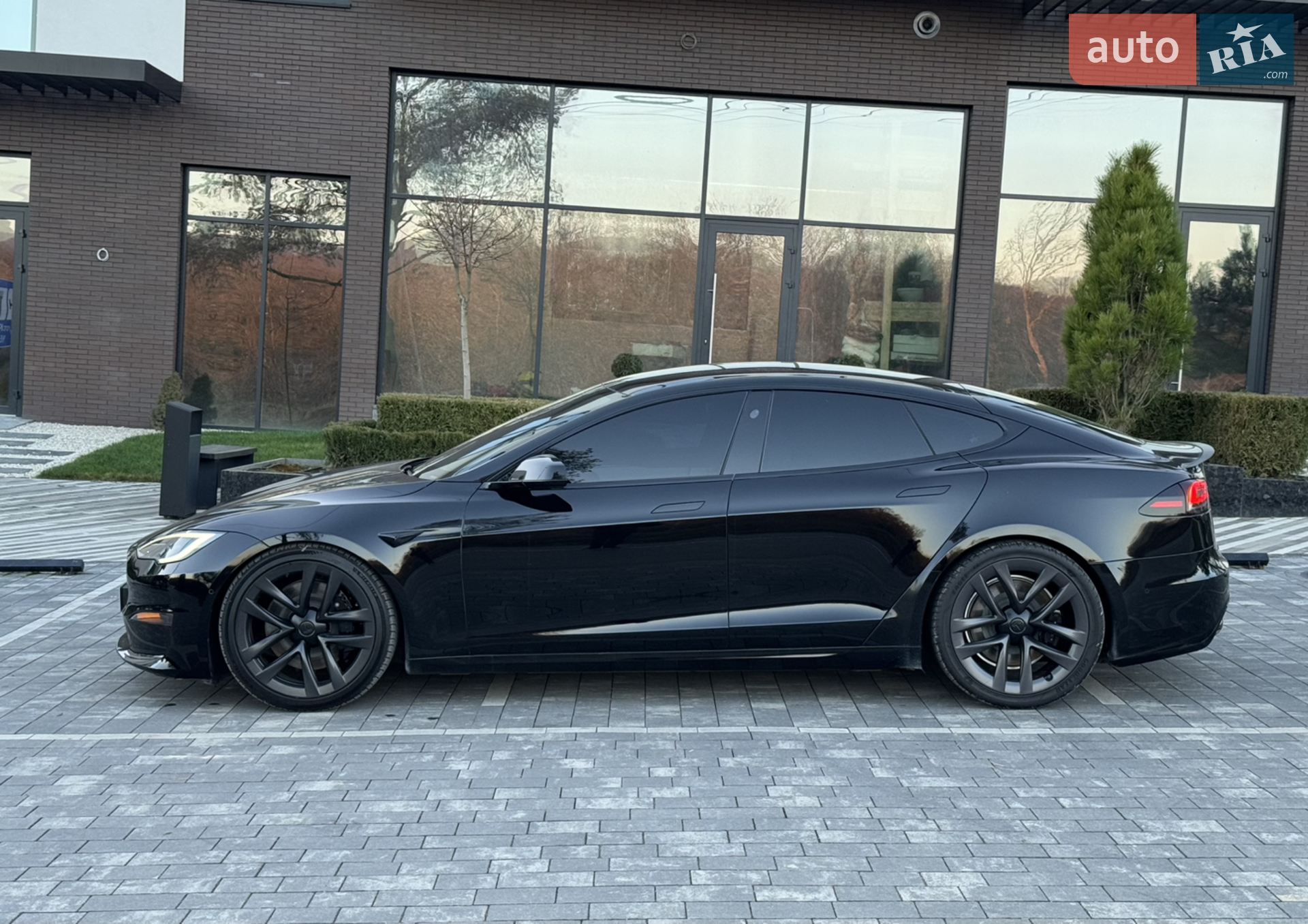 2022 Tesla Model S - мініатюра 3