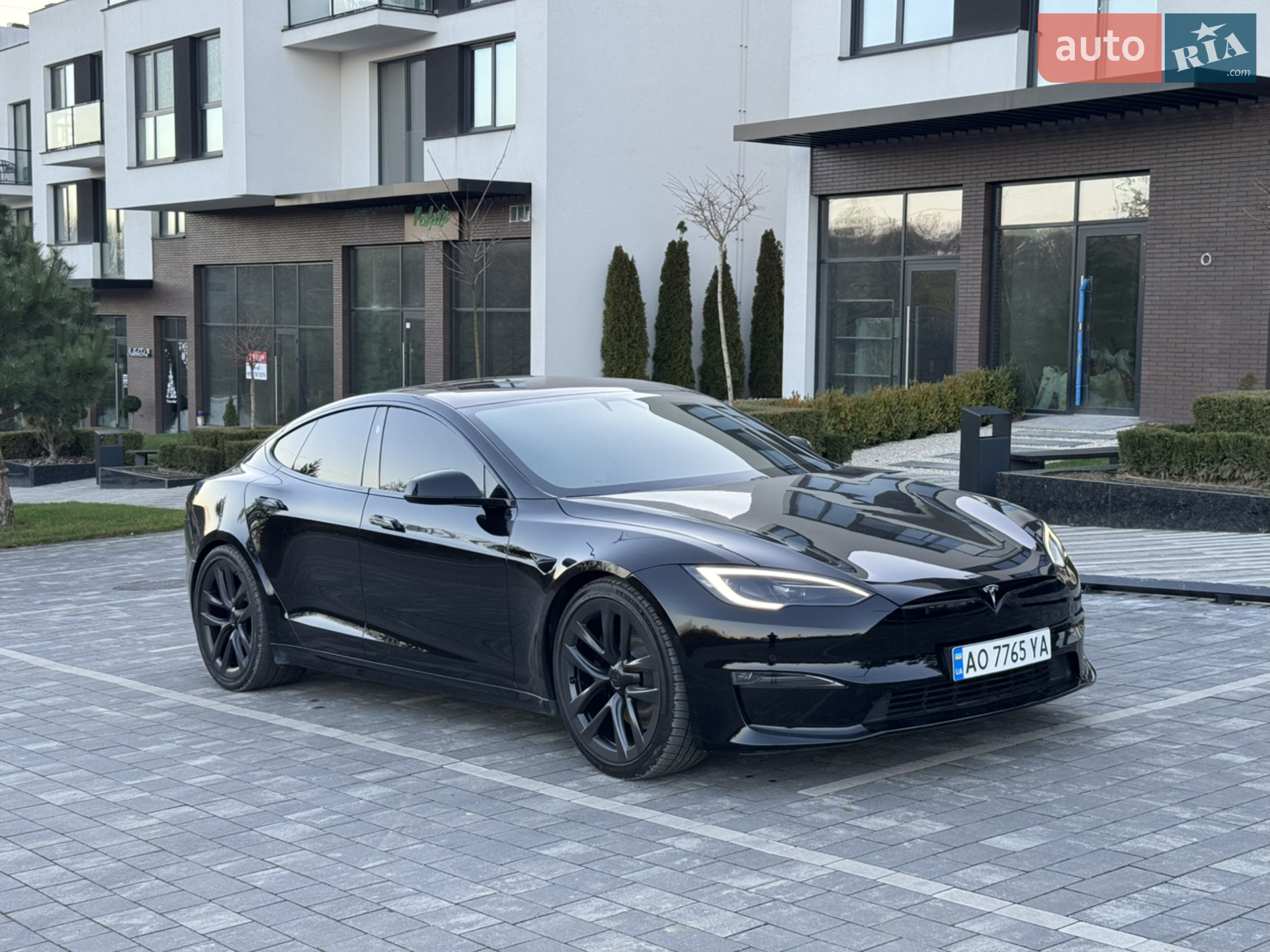 2022 Tesla Model S - мініатюра 9