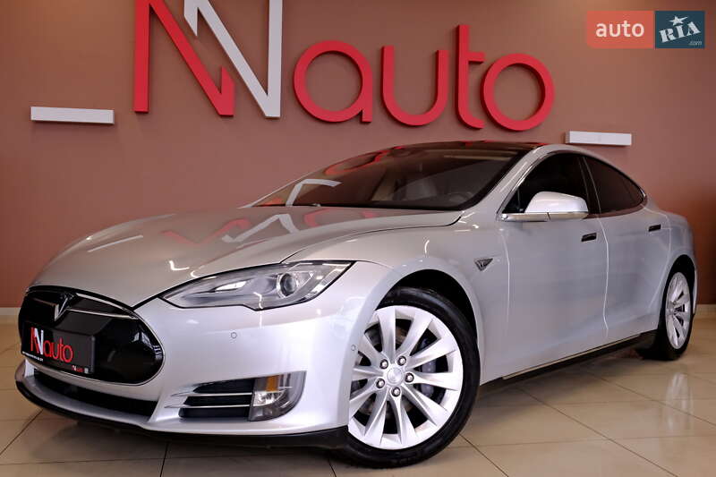 Лифтбек Tesla Model S 2015 в Одессе фото 12 Лифтбек Tesla Model S 2015 в Одессе