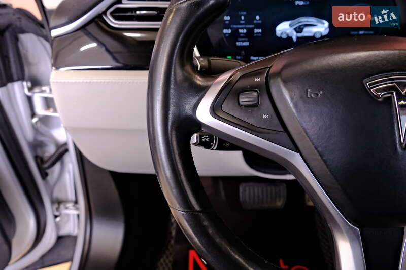 Лифтбек Tesla Model S 2015 в Одессе фото 22 Лифтбек Tesla Model S 2015 в Одессе