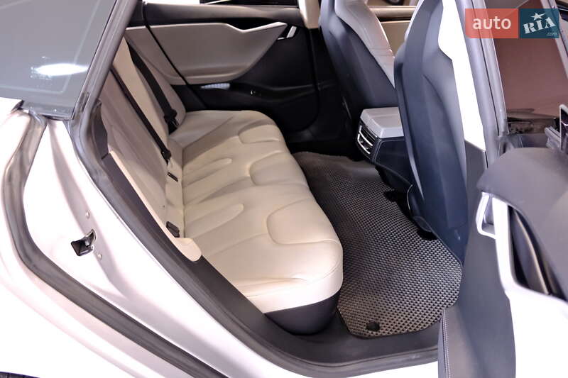 Лифтбек Tesla Model S 2015 в Одессе фото 39 Лифтбек Tesla Model S 2015 в Одессе