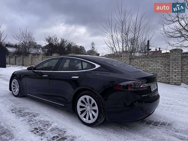 Ліфтбек Tesla Model S 2017 в Рівному фото 7 Ліфтбек Tesla Model S 2017 в Рівному