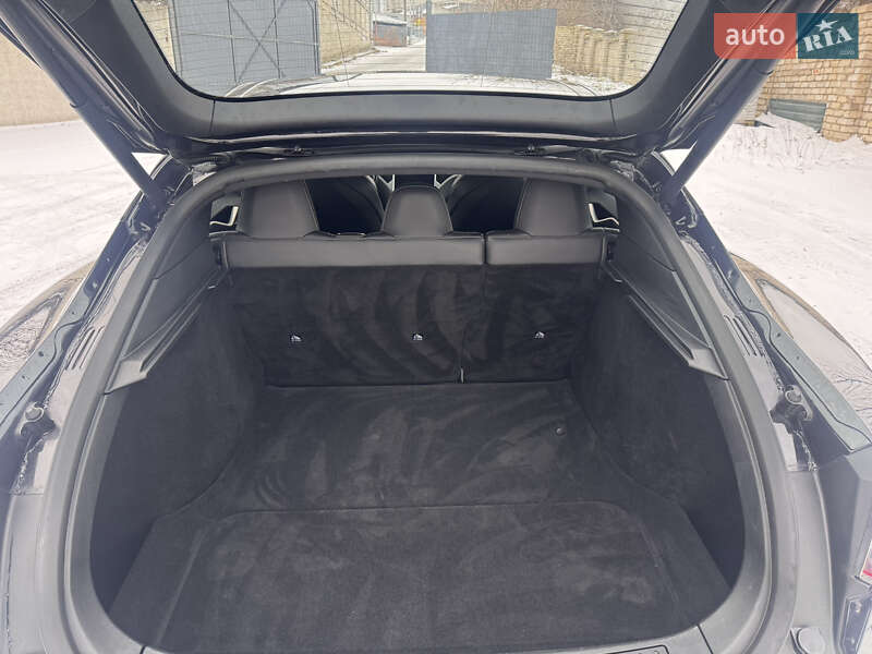 Ліфтбек Tesla Model S 2017 в Рівному фото 22 Ліфтбек Tesla Model S 2017 в Рівному
