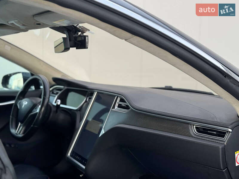 Ліфтбек Tesla Model S 2013 в Вінниці