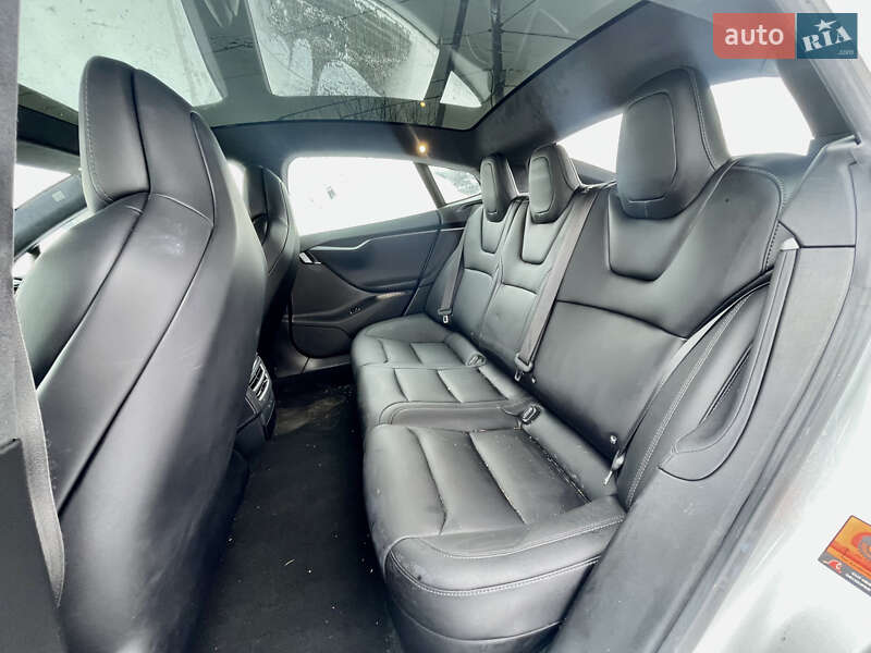 Ліфтбек Tesla Model S 2018 в Львові фото 18 Ліфтбек Tesla Model S 2018 в Львові