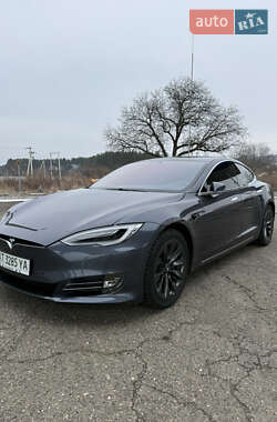 Лифтбек Tesla Model S 2020 в Вижнице