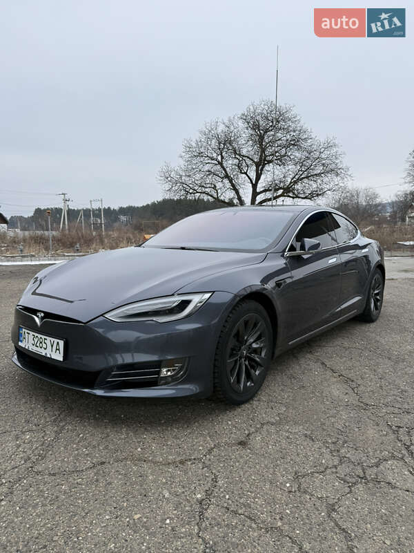 Лифтбек Tesla Model S 2020 в Вижнице фото Лифтбек Tesla Model S 2020 в Вижнице