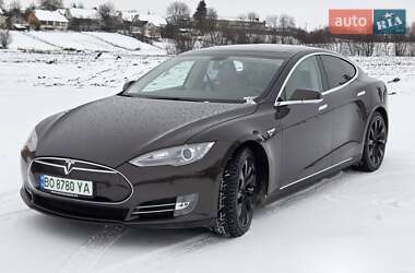 Лифтбек Tesla Model S 2014 в Теребовле