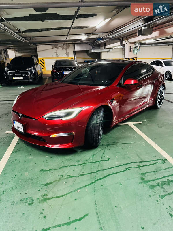 Лифтбек Tesla Model S 2023 в Броварах