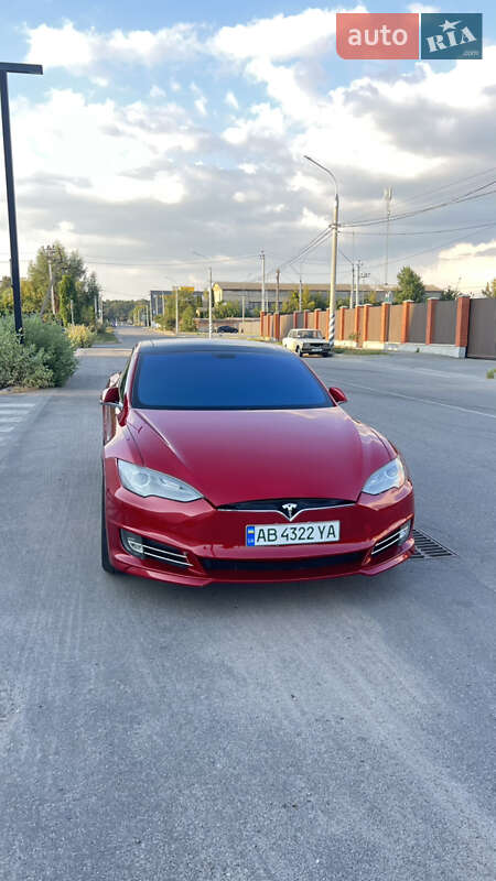 Лифтбек Tesla Model S 2014 в Виннице фото Лифтбек Tesla Model S 2014 в Виннице