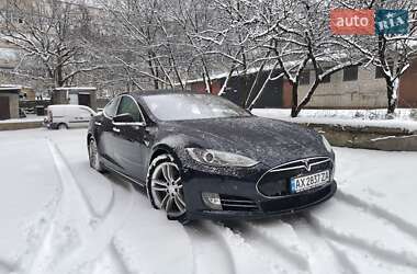 Лифтбек Tesla Model S 2015 в Харькове