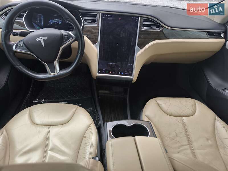 Лифтбек Tesla Model S 2015 в Харькове