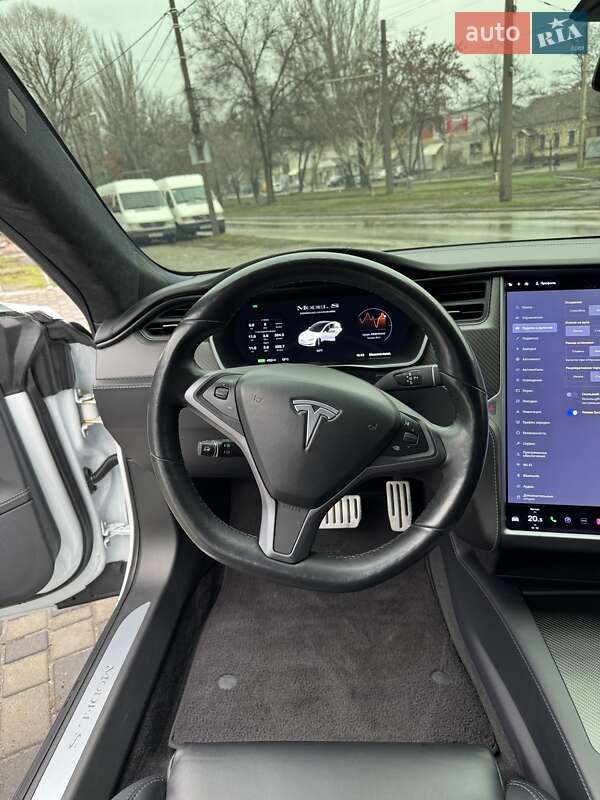 Лифтбек Tesla Model S 2020 в Днепре