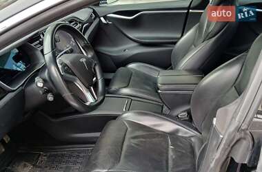 Лифтбек Tesla Model S 2017 в Киеве