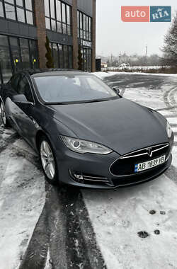 Ліфтбек Tesla Model S 2014 в Вінниці