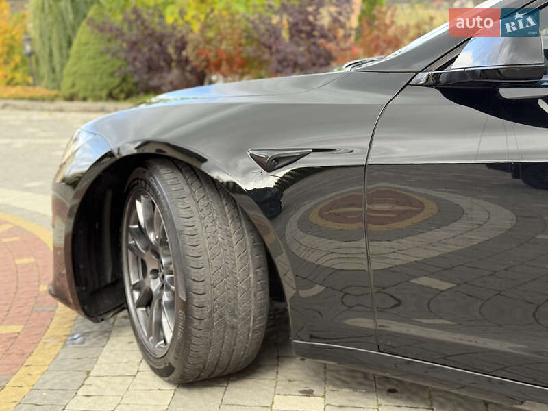 Лифтбек Tesla Model S 2024 в Дрогобыче