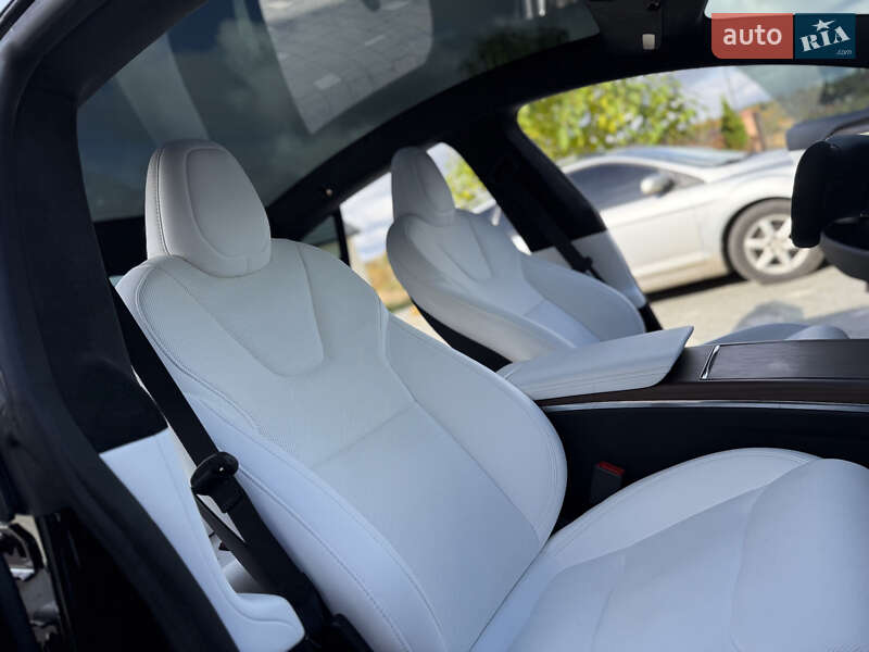 Лифтбек Tesla Model S 2024 в Дрогобыче