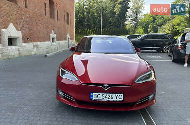 Лифтбек Tesla Model S 2016 в Львове