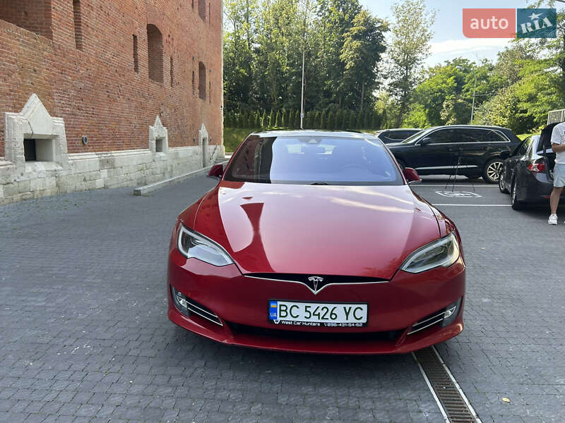 Ліфтбек Tesla Model S 2016 в Львові фото 3 Ліфтбек Tesla Model S 2016 в Львові